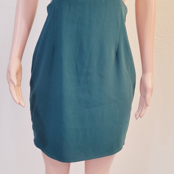 LULU'S Backstage Pass Forest Green Sleeveless Cutout Bodycon Dress Size: L - Picture 5 of 13